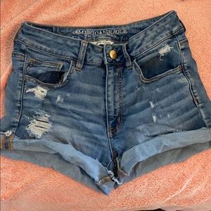 american eagle denim shorts size 6 (super stretch)